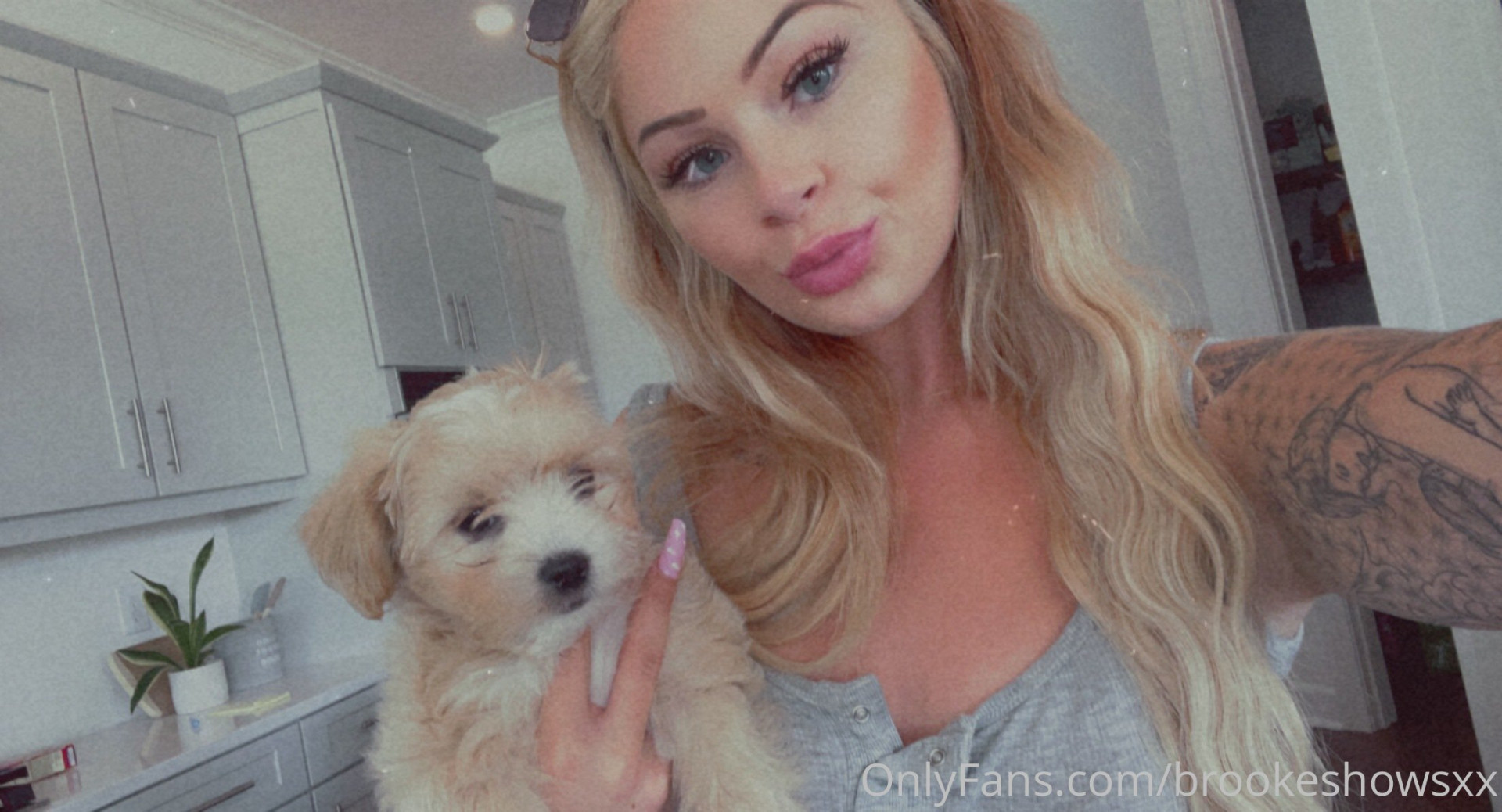 Photo by brookeshowsxx published on October 16,2023 22:20:36 - BestThots