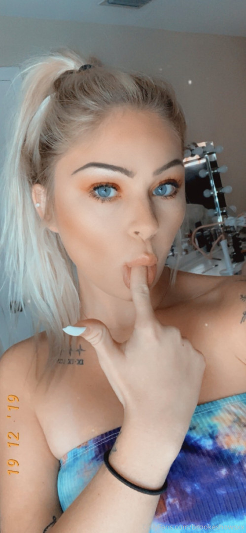 Photo by brookeshowsxx published on October 16,2023 22:25:18 - BestThots