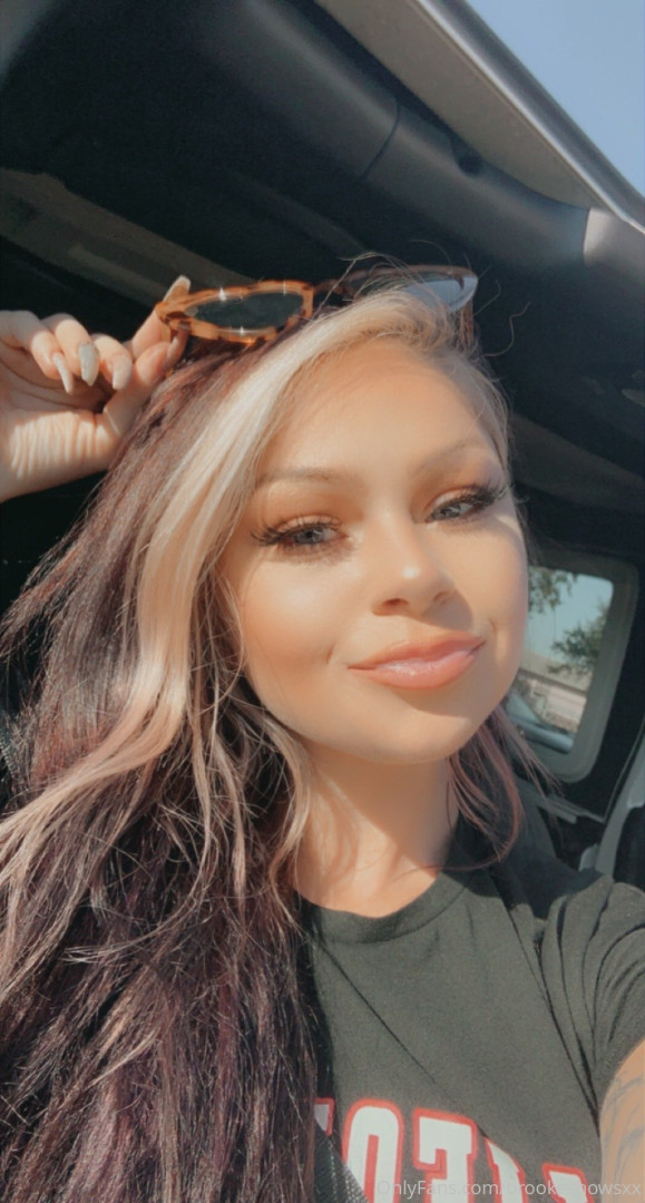 Photo by brookeshowsxx published on October 16,2023 22:28:37 - BestThots