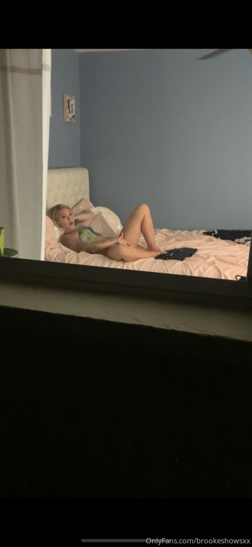 Photo by brookeshowsxx published on October 16,2023 22:33:59 - BestThots