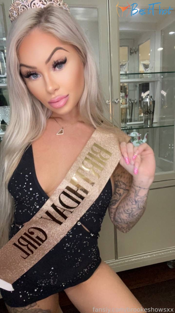 Photo by brookeshowsxx published on January 26,2025 09:00:08 - BestThots