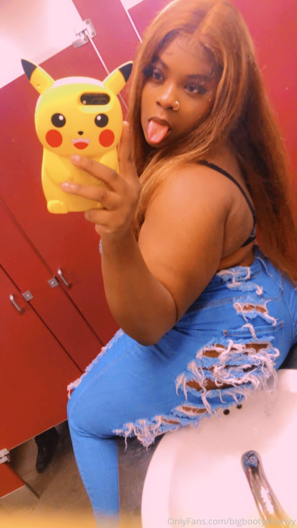 Photo by bigbootyebonyy published on December 10,2023 13:58:17 - BestThots