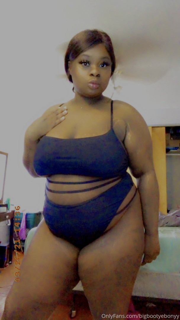 Photo by bigbootyebonyy published on December 10,2023 13:58:38 - BestThots