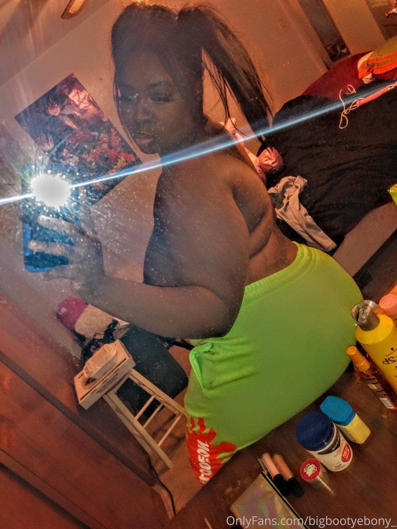 Photo by bigbootyebonyy published on December 10,2023 13:59:14 - BestThots