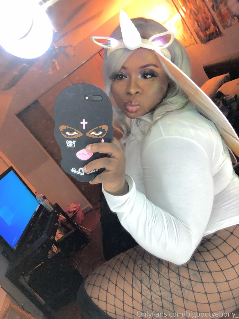 Photo by bigbootyebonyy published on December 10,2023 13:59:47 - BestThots