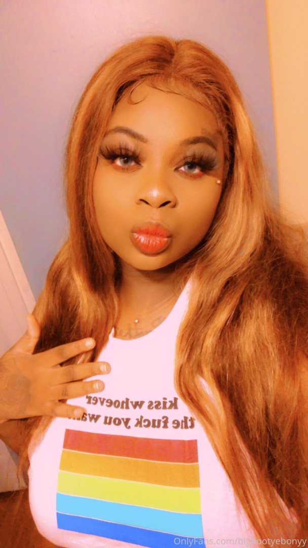 Photo by bigbootyebonyy published on December 10,2023 14:00:15 - BestThots