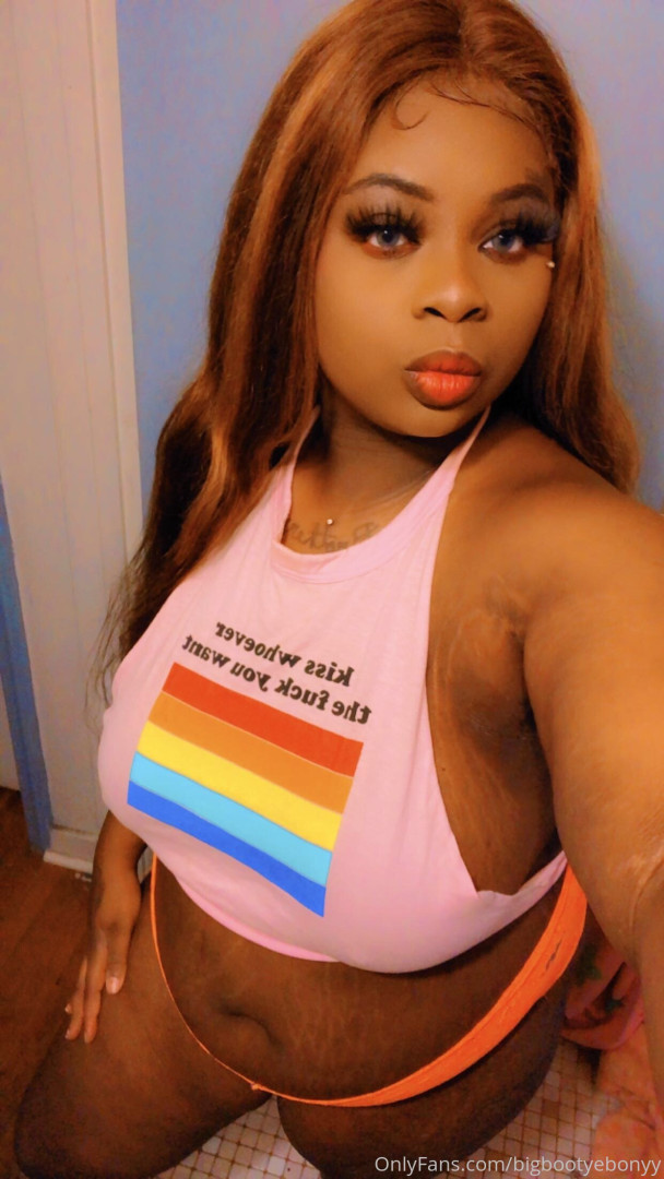 Photo by bigbootyebonyy published on December 10,2023 14:00:25 - BestThots