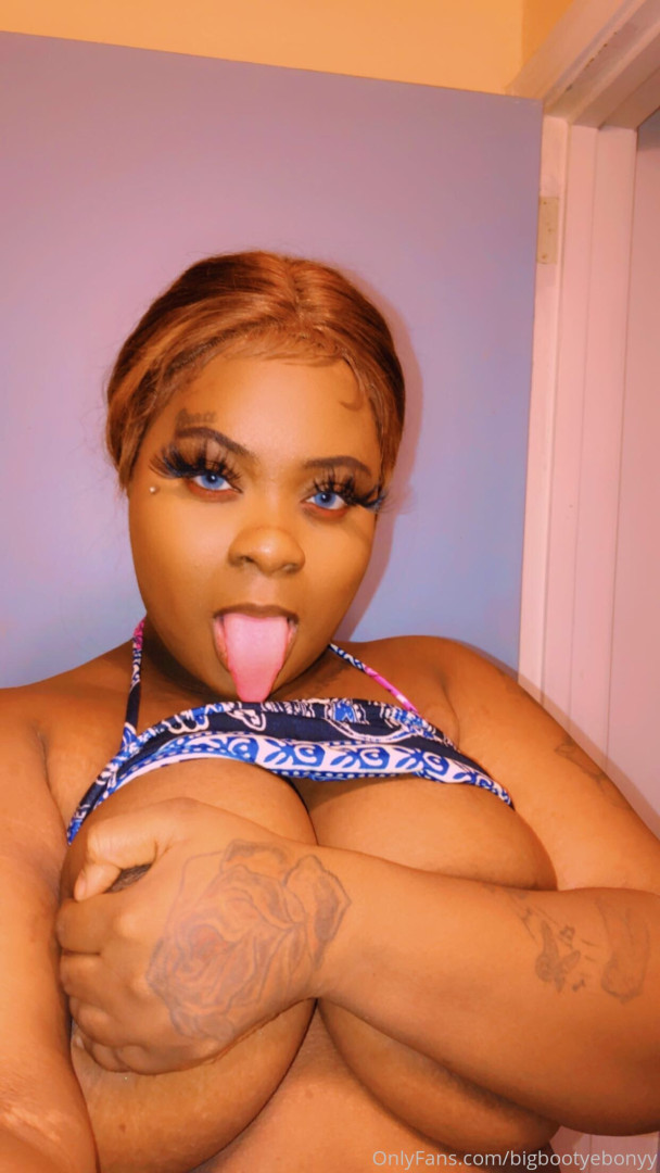 Photo by bigbootyebonyy published on December 10,2023 14:02:11 - BestThots