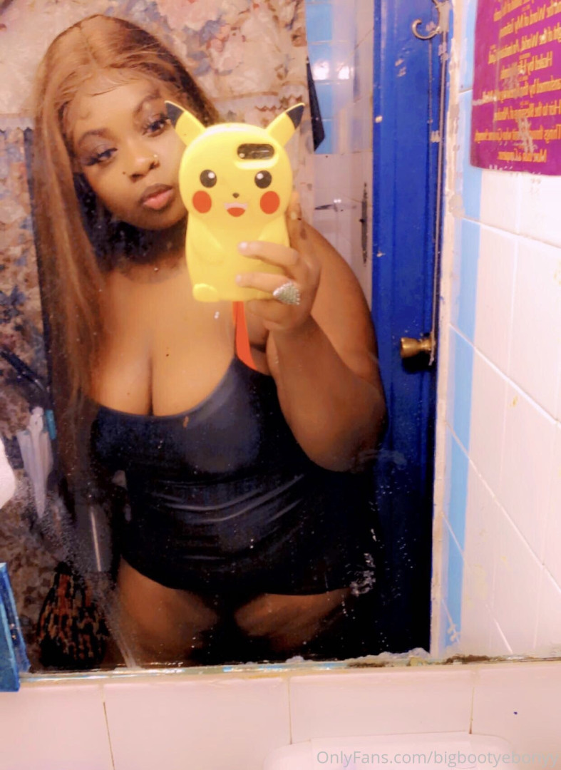 Photo by bigbootyebonyy published on December 10,2023 14:02:40 - BestThots
