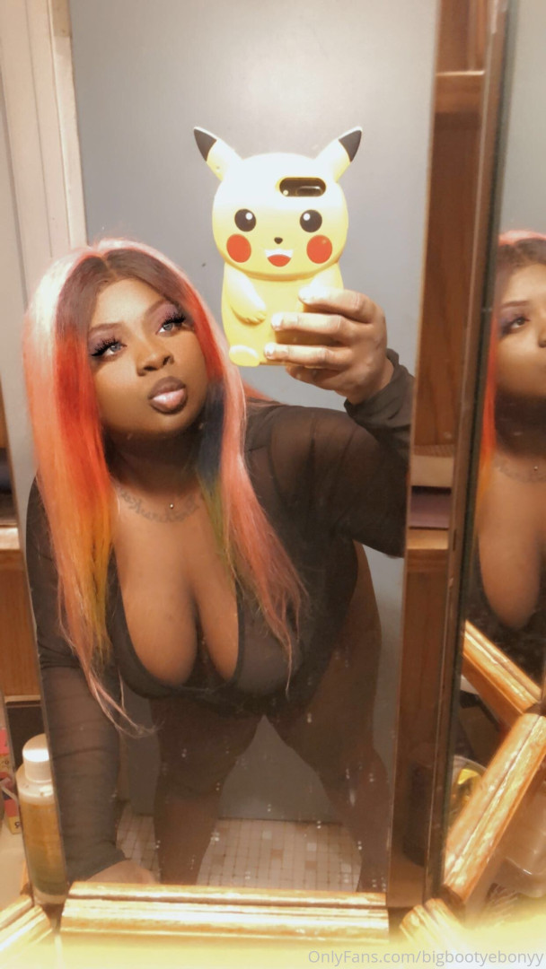 Photo by bigbootyebonyy published on December 10,2023 14:03:01 - BestThots