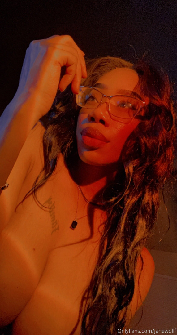 Photo by womanflo published on May 16,2023 00:35:43 - BestThots