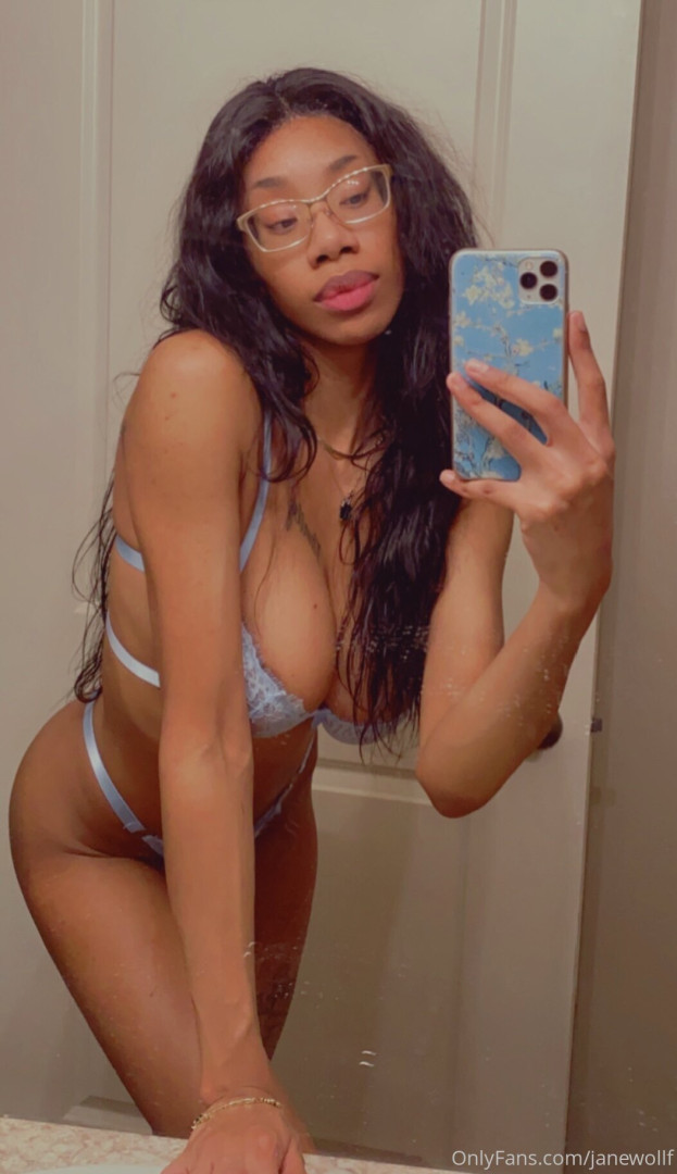 Photo by womanflo published on May 16,2023 00:36:22 - BestThots