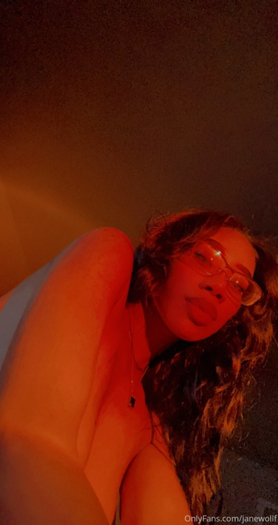Photo by womanflo published on May 16,2023 00:36:35 - BestThots