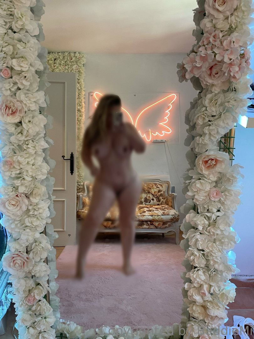 Photo by baddiemi published on October 16,2023 16:04:11 - BestThots