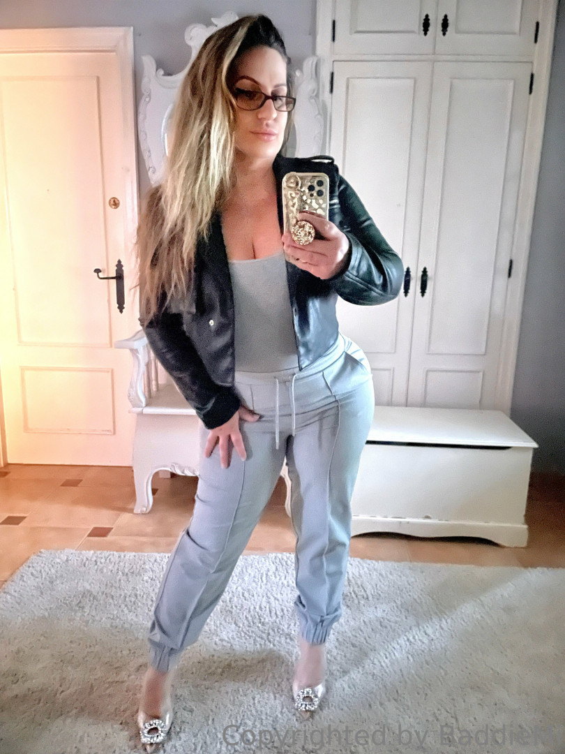 Photo by baddiemi published on October 16,2023 16:16:24 - BestThots