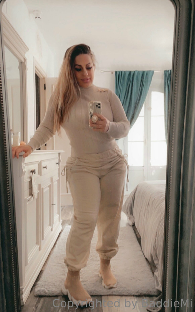 Photo by baddiemi published on October 16,2023 16:28:48 - BestThots