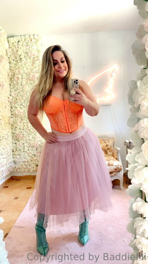 Photo by baddiemi published on October 16,2023 17:23:29 - BestThots