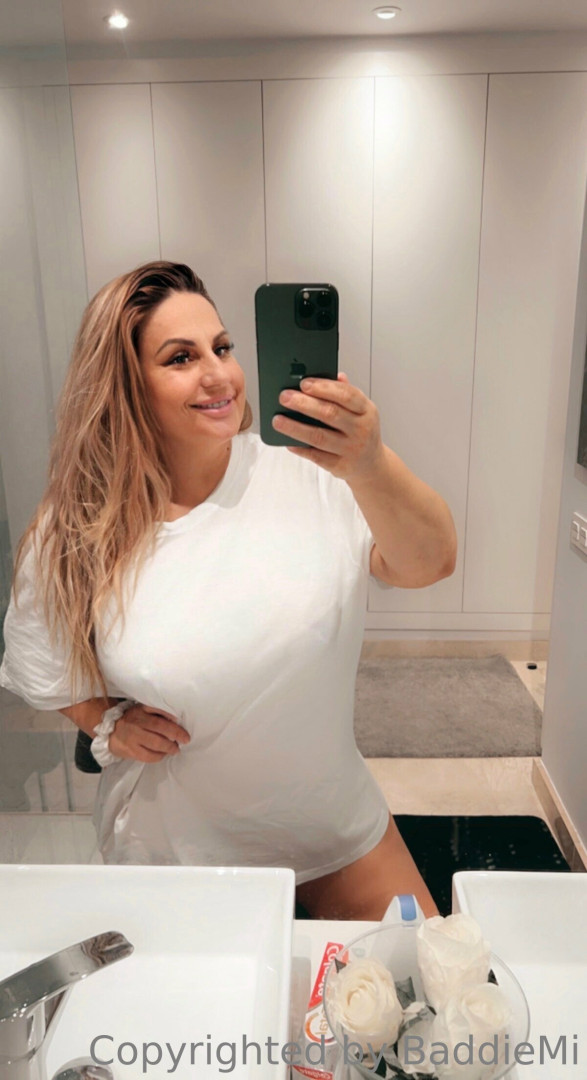 Photo by baddiemi published on October 16,2023 17:24:25 - BestThots