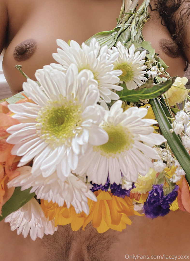 Photo by laceycoxx published on June 16,2023 19:44:30 - BestThots