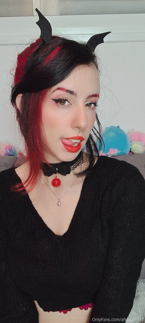 Photo by ahegao_self published on November 19,2023 23:05:32 - BestThots