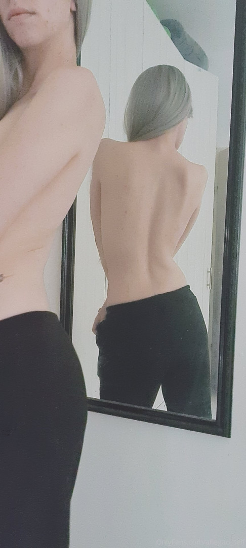 Photo by ahegao_self published on November 19,2023 23:07:39 - BestThots