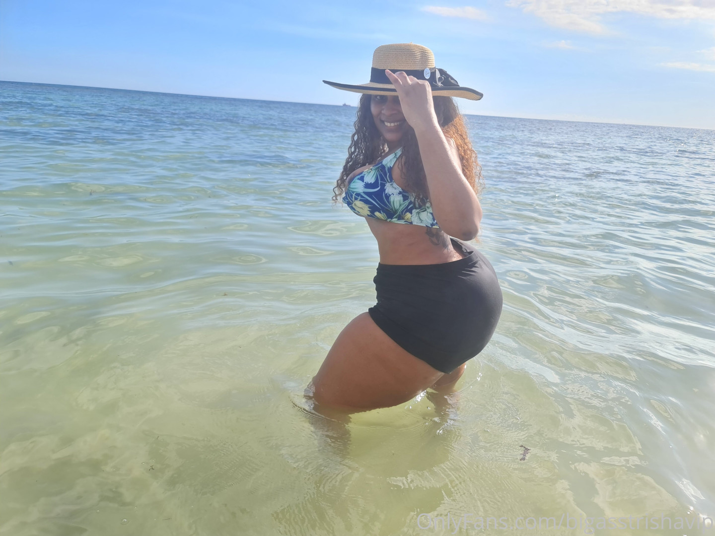 Photo by bigasstrishavip published on December 11,2023 08:27:25 - BestThots