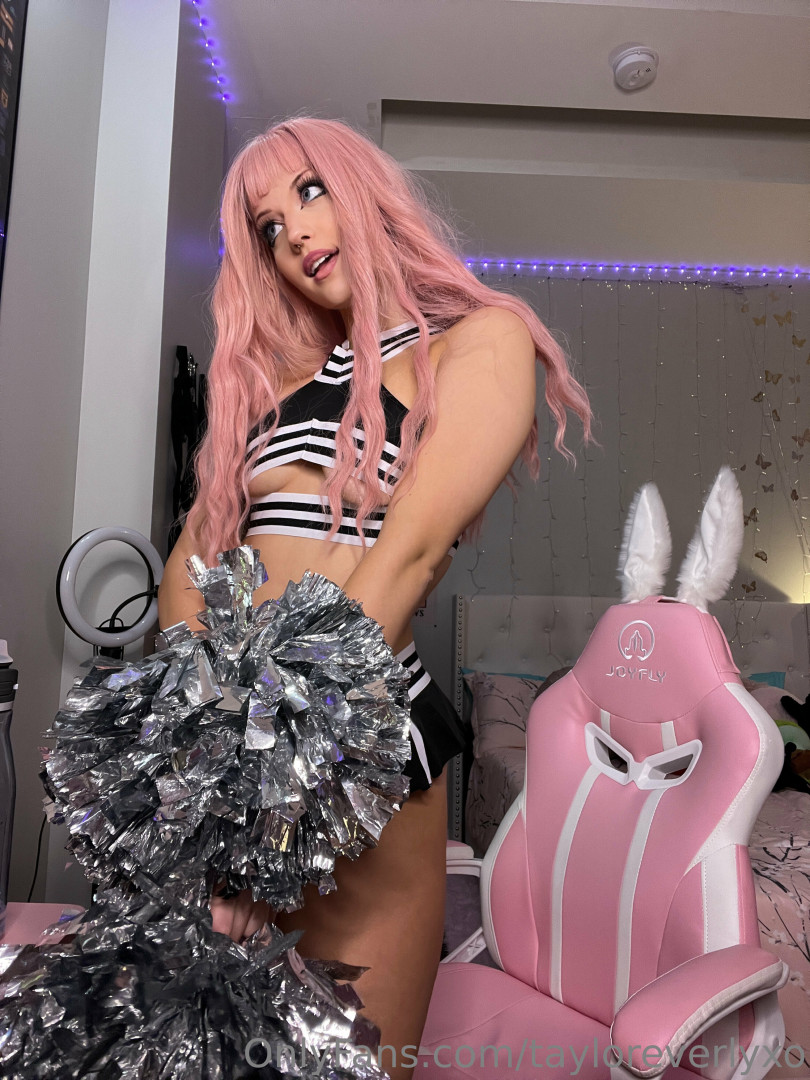 Photo by tayloreverlyxo published on October 12,2023 20:59:45 - BestThots