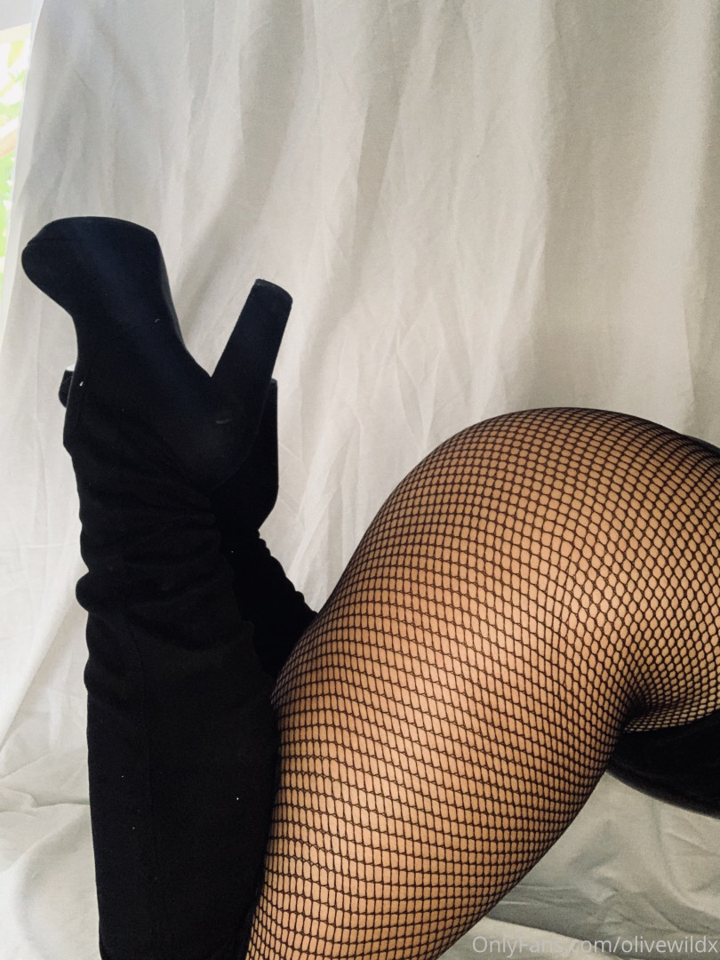 Photo by olivewildx published on October 12,2023 20:01:39 - BestThots
