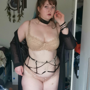 gwendollpeach #2047808