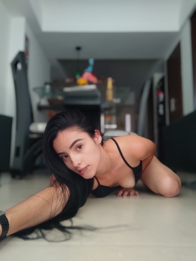 Photo by angieefeet published on November 21,2023 15:04:10 - BestThots
