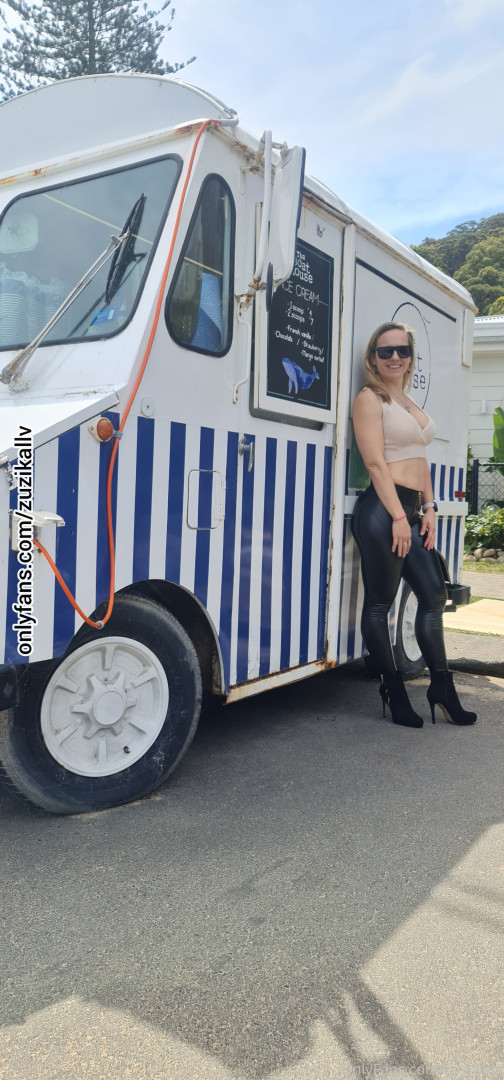 Photo by zuzikallv published on May 15,2023 14:27:33 - BestThots