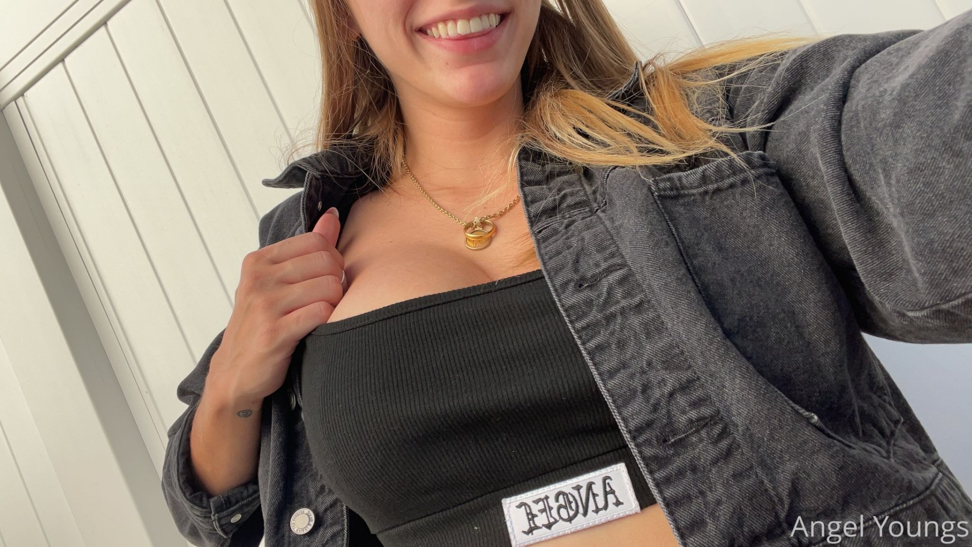 Photo by angelyoungsxxx published on June 11,2023 13:39:54 - BestThots