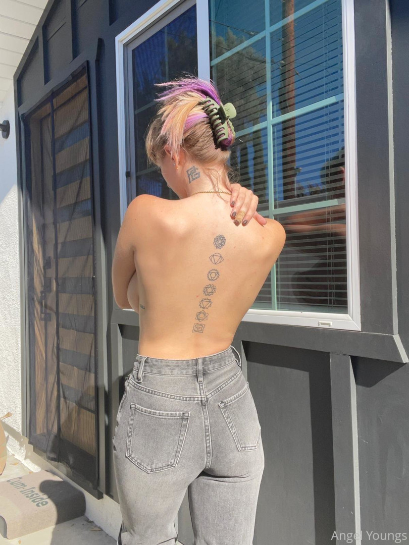 Photo by angelyoungsxxx published on June 11,2023 13:40:31 - BestThots