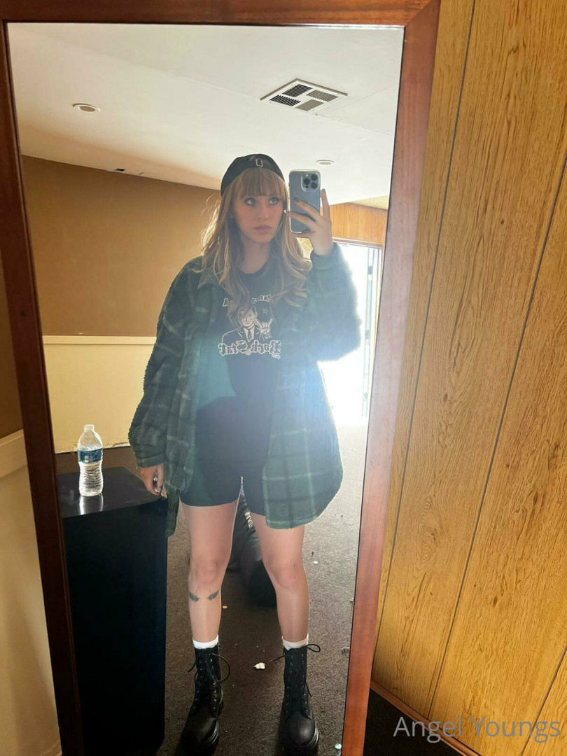 Photo by angelyoungsxxx published on June 11,2023 13:44:29 - BestThots