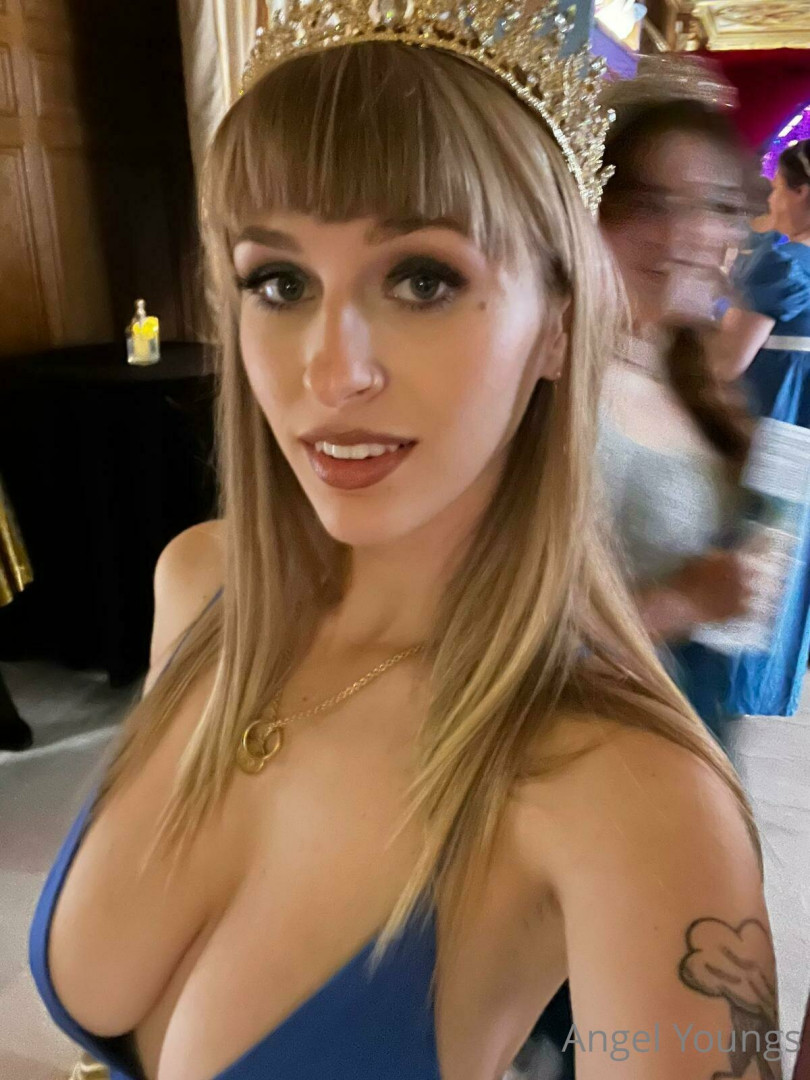 Photo by angelyoungsxxx published on June 11,2023 13:46:21 - BestThots