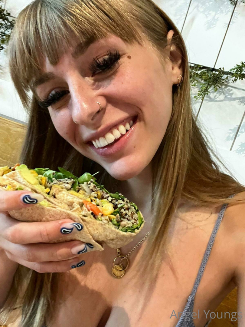 Photo by angelyoungsxxx published on June 11,2023 13:47:32 - BestThots