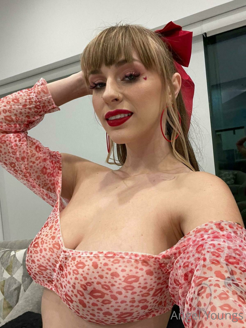 Photo by angelyoungsxxx published on June 11,2023 13:48:59 - BestThots