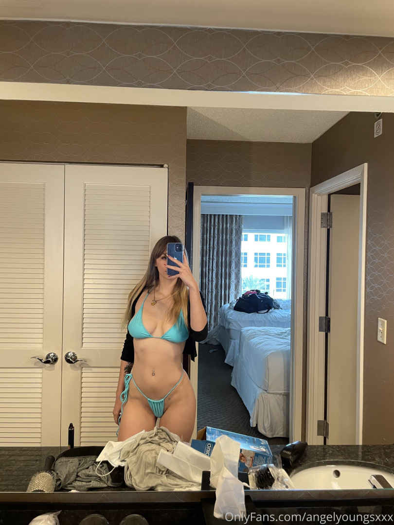 Photo by angelyoungsxxx published on June 11,2023 13:51:26 - BestThots