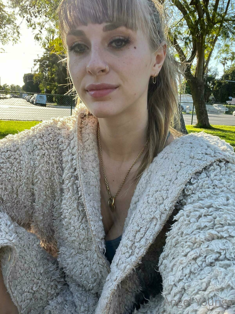 Photo by angelyoungsxxx published on June 11,2023 13:52:42 - BestThots