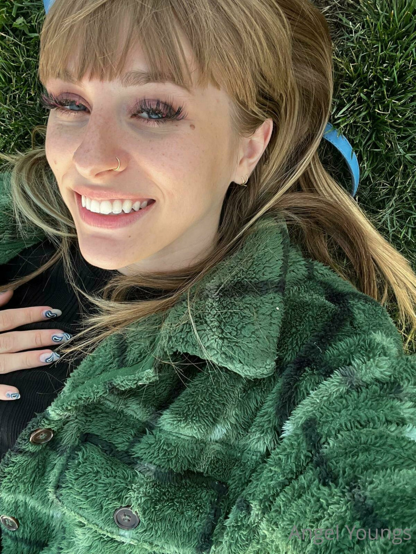 Photo by angelyoungsxxx published on June 11,2023 13:53:38 - BestThots