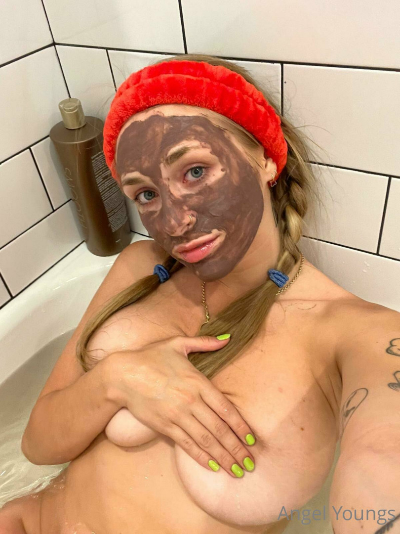 Photo by angelyoungsxxx published on June 11,2023 13:54:32 - BestThots