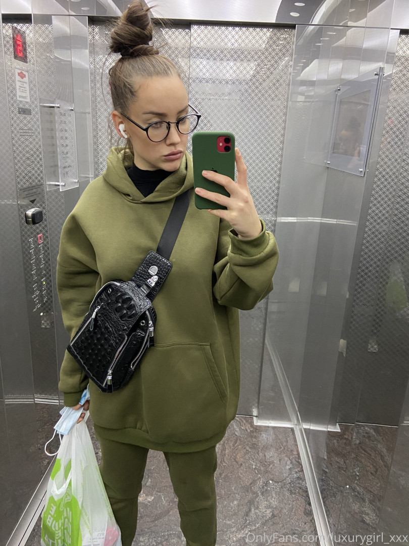 Photo by luxurygirl_xxx published on August 24,2023 16:39:46 - BestThots