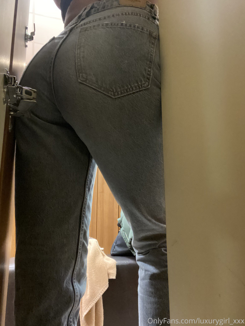 Photo by luxurygirl_xxx published on August 24,2023 17:04:24 - BestThots