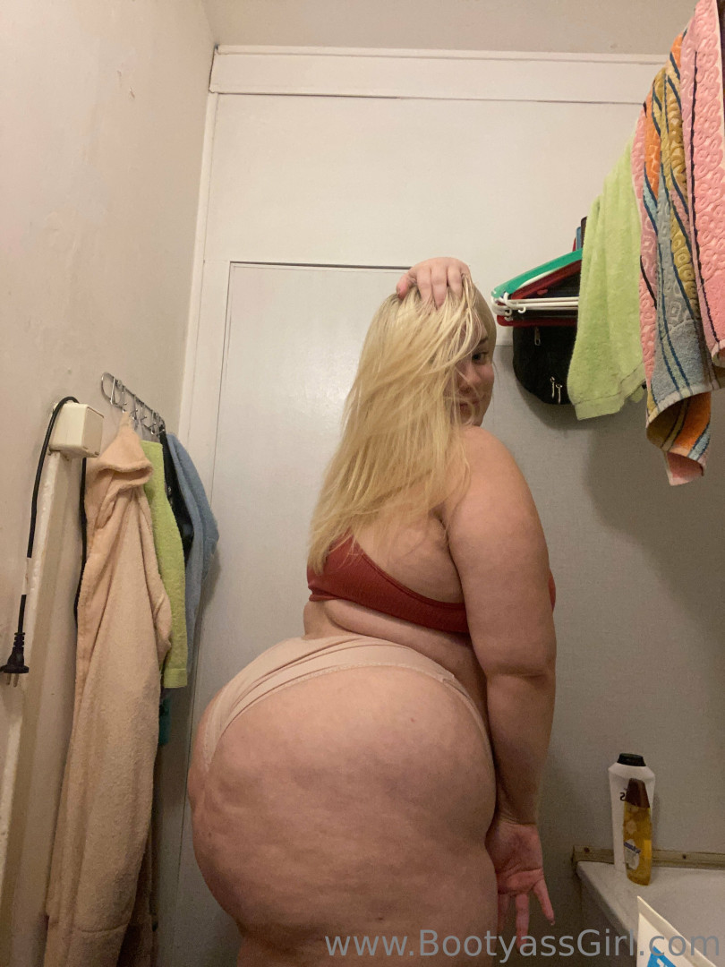 Photo by bootyassgirl published on July 18,2023 15:31:39 - BestThots