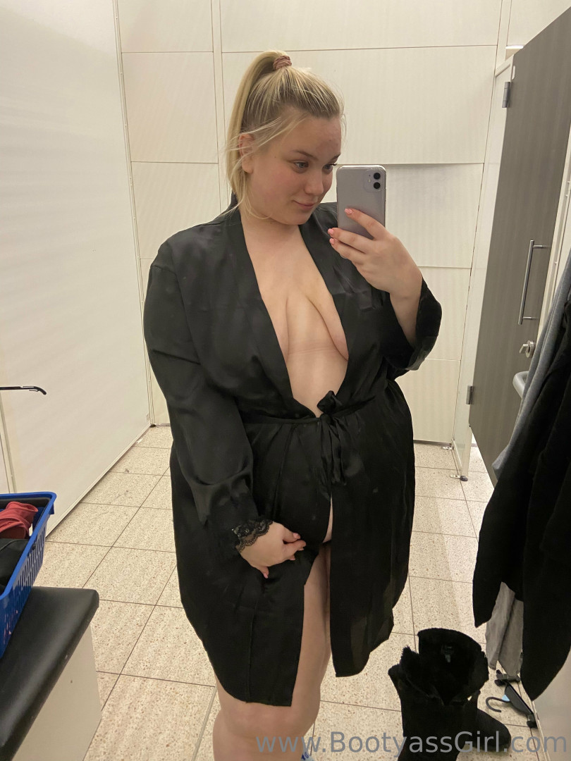 Photo by bootyassgirl published on July 18,2023 15:32:41 - BestThots