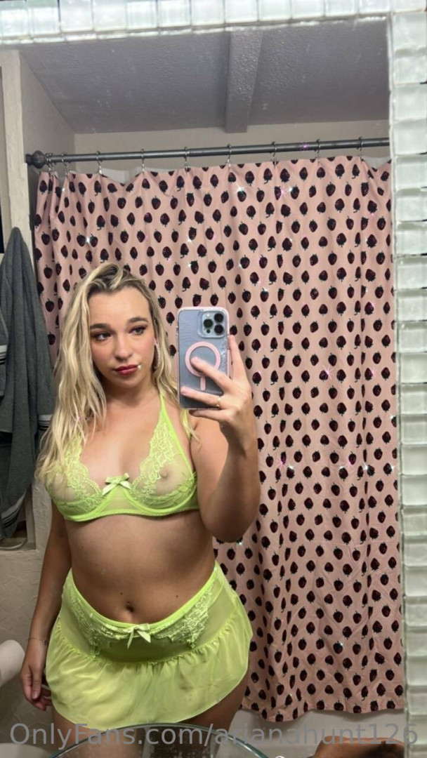 Photo by arianahunt126 published on November 24,2023 18:10:48 - BestThots