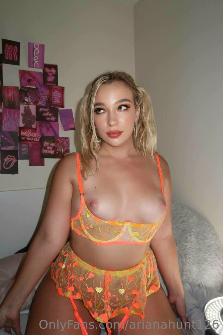 Photo by arianahunt126 published on November 24,2023 18:11:04 - BestThots