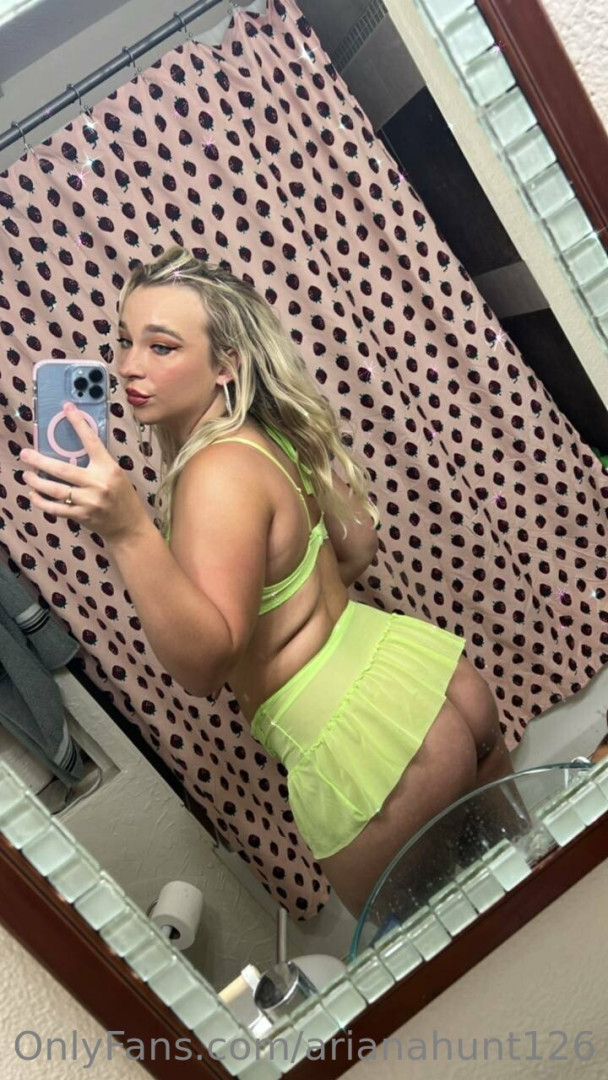 Photo by arianahunt126 published on November 24,2023 18:11:33 - BestThots