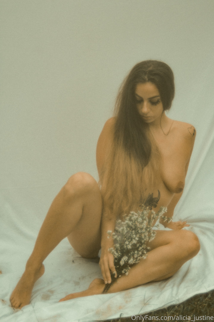 Photo by alicia_justine published on June 22,2023 03:41:54 - BestThots