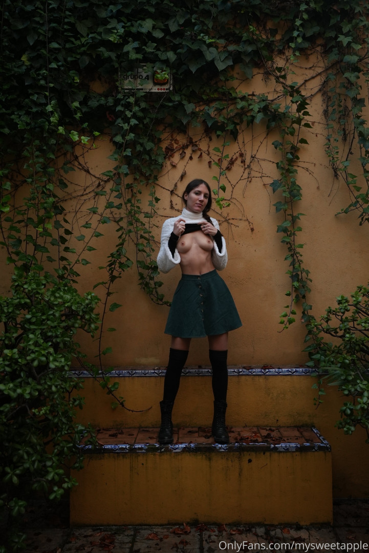 Photo by mysweetapple published on October 16,2023 19:54:40 - BestThots